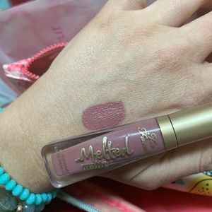 Too faced melted matte lipstick 💄 long wear